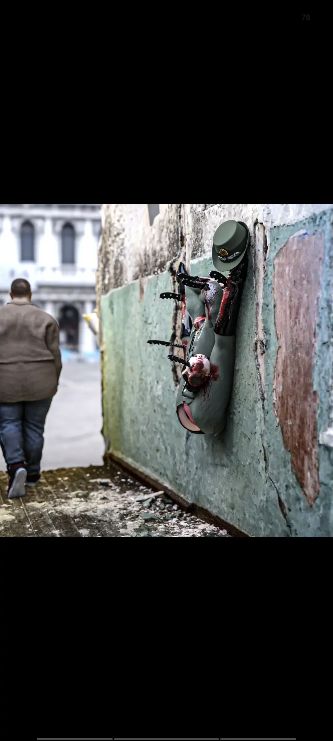 解放军冰恋四肢切断捆绑强奸强暴恋足想购买加我QQ2497963297 Fhentai - Page 5